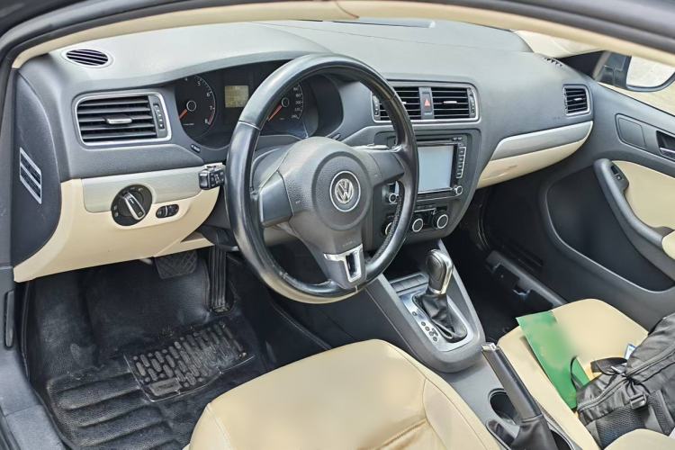 Used Volkswagen Sagitar 2014 Revised Version 1.6L Automatic Comfort Edition