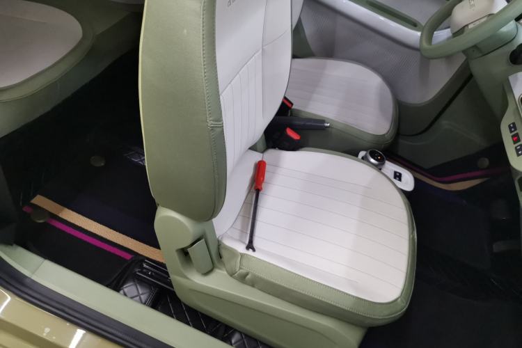 Used Geely Galaxy Panda 2025 210km Panda Rider Right Front Seat