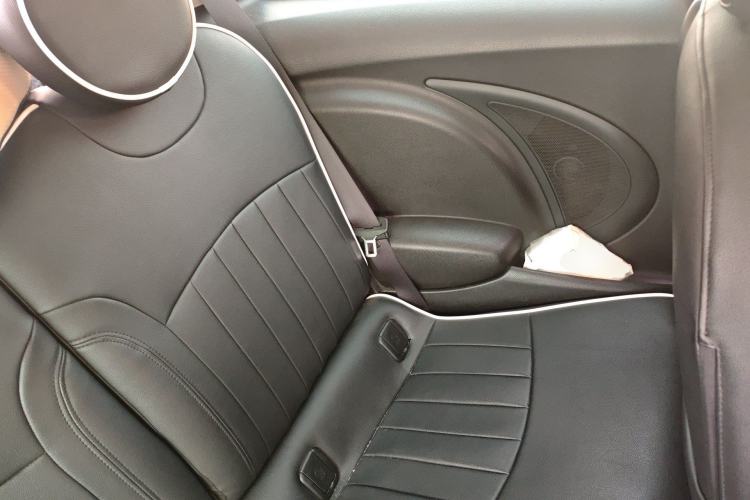 Used MINI 2011 1.6L ONE
