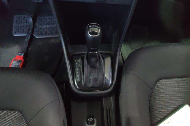 Used Skoda Rapid Spaceback 2014 1.6L Automatic Enjoyment Edition