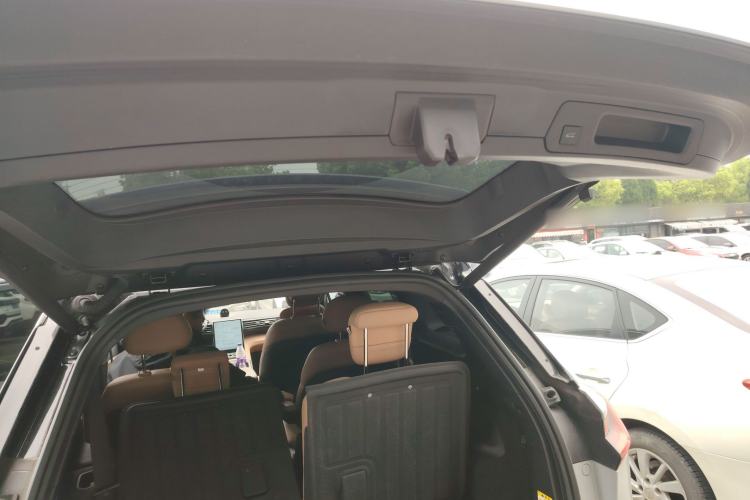 Used Nio ES8 2020 450 km Range 6-Seater Version Trunk