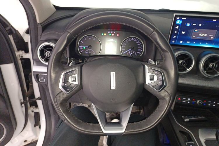 Used Wey VV5 2020 1.5T Two-Wheel Drive Color Pioneer