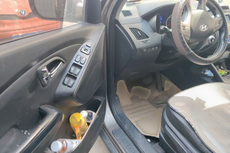 Used Hyundai ix35 2012 2.0L Automatic Two-Wheel Drive Elite Edition GLS
