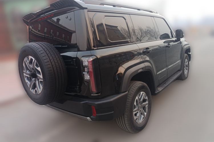 Used BAIC Off-Road BJ40 2024 2.0T All-New Urban Hunter Edition Chivalrous Style
