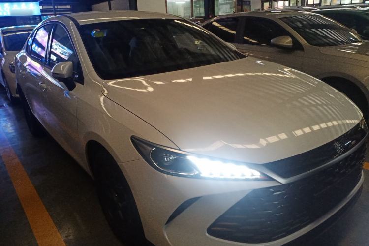 Used BYD Qin PLUS 2025 DM-i Smart Drive 55KM Leading Model Front Right 45 Deg