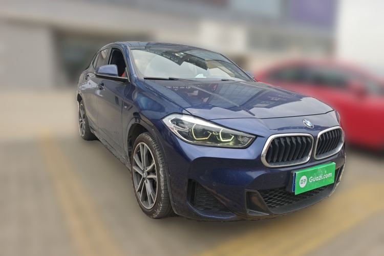 Used BMW X2 2021 sDrive25i Luxury Model with M Sport Package Front Right 45 Deg