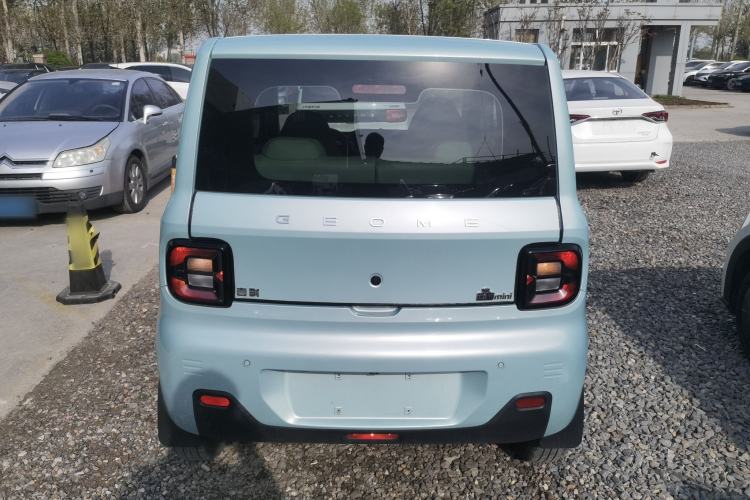 Used Geely Galaxy Panda 2023 Panda Mini 200km Endurance Bear Rear