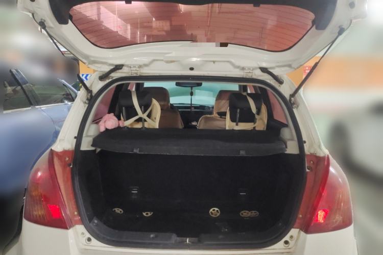 Used Suzuki Swift 2014 1.3L Manual Standard Edition Trunk