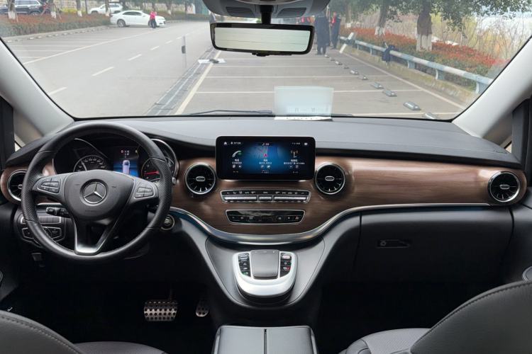 Used Mercedes-Benz V-Class 2021 V 260 L Long-wheelbase Luxury Edition