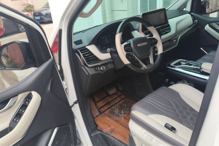 Used SAIC MAXUS G20 2020 2.0T Gasoline Automatic ZhiZun Edition Driver Seat