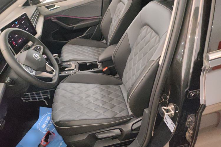 Used Volkswagen Sagitar 2025 300TSI DSG Excellence Edition Left Front Seat