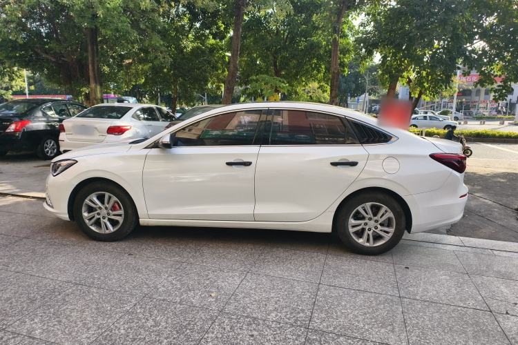 Used Changan Eado 2019 High-Energy Edition 1.6L GDI Manual Pioneer Model China VI Standard