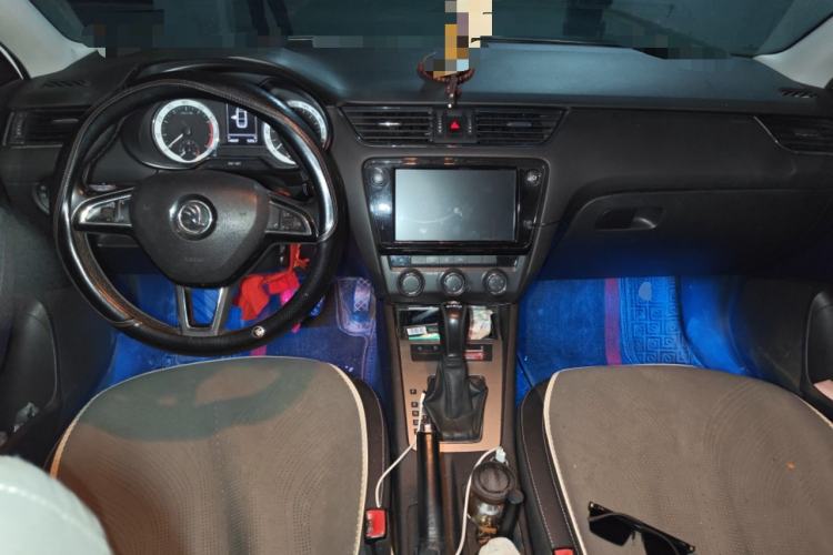 Used Skoda Octavia 2018 TSI280 DSG Luxury Edition Center Console