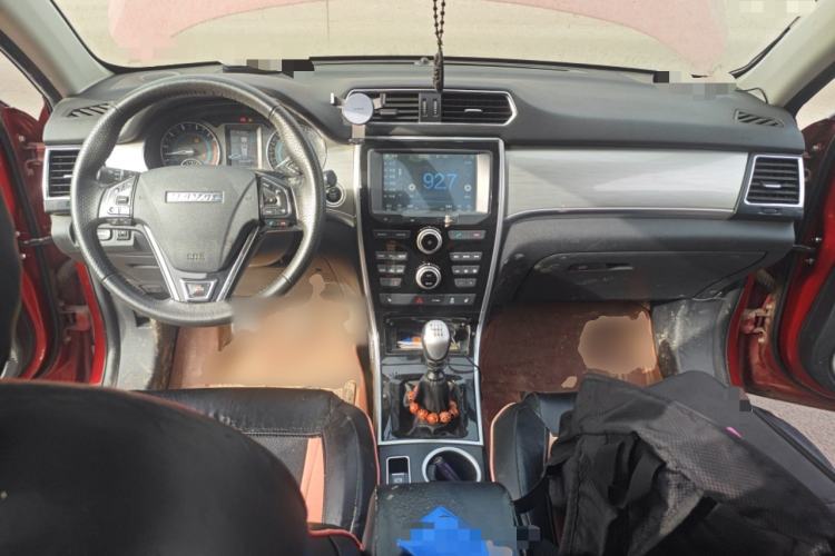 Used Haval H2 2016 Red-Label 1.5T Manual Two-Wheel Drive Luxury Model