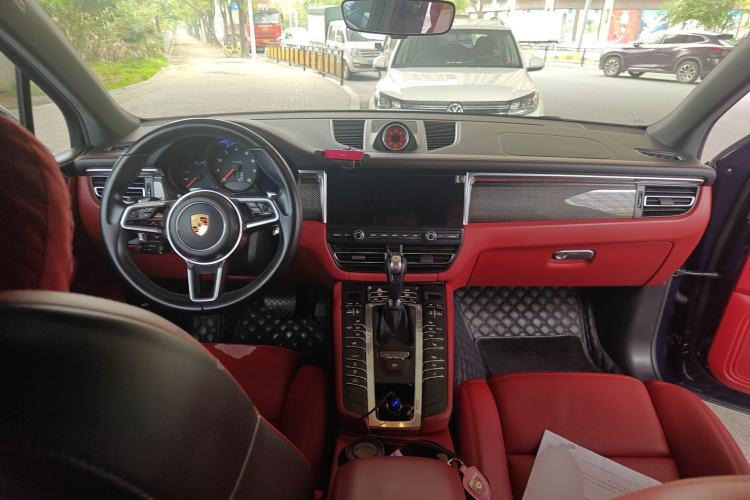 Used Porsche Macan 2018 Macan 2.0T Center Console