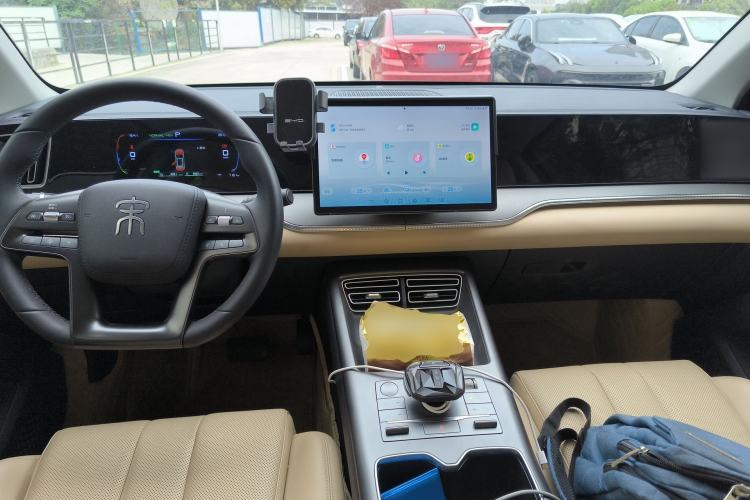 Used BYD Song Pro New Energy 2025 Second-Generation DM-i 75KM Leading Edition Center Console