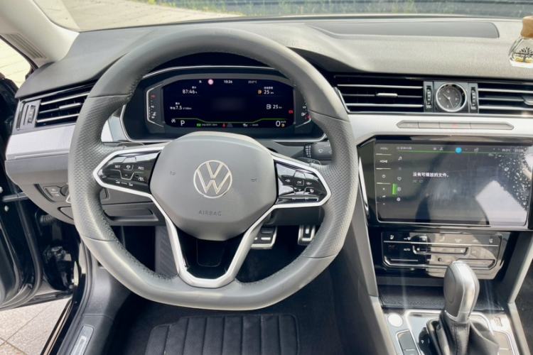 Used Volkswagen Magotan 2023 2 Million Units Commemorative Edition 330TSI DSG Luxury Version Interior 3