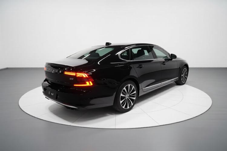 Used Volvo S90 2025 B5 Zhiyi Luxury Edition
