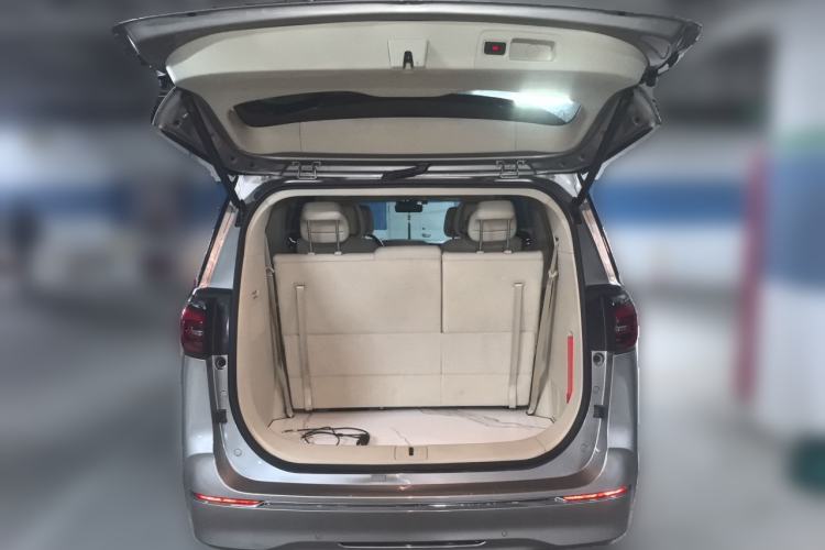 Used Buick GL8 2023 ES Lu Zun Deluxe Model
