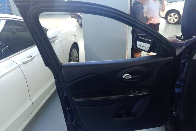 Used Jeep Cherokee 2017 2.4L Leading Smart Edition