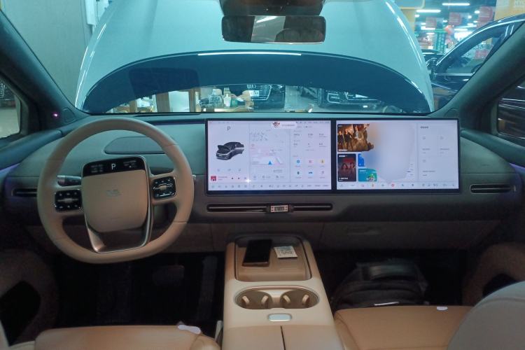 Used Li Auto i6 2025 Model Two-Wheel-Drive Standard Type