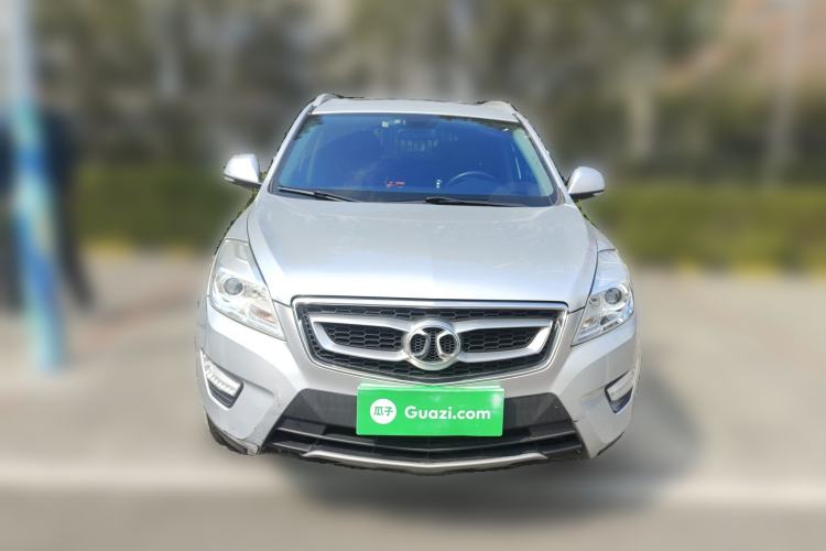 Used BAIC Senova X65 2015 2.0T Automatic Elite Model
