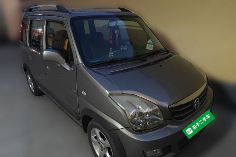 Used Suzuki Wagon R X5 2013 Revised Version 1.4L VVT Cruise Edition Front Right 45 Deg
