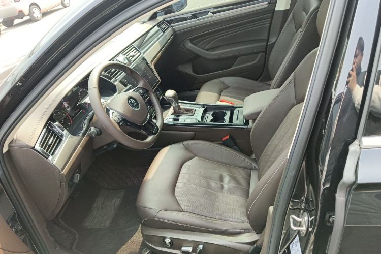 Used Volkswagen Phideon 2021 380TSI Luxury Edition