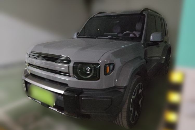 Used iCAR V27 2026 Model 200KM Four-Wheel Drive Falcon 500