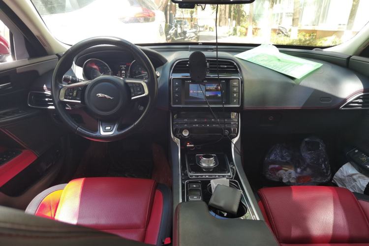 Used Jaguar XE 2015 2.0T 200 PS R-Sport
