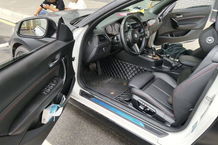 Used BMW 2 Series 2019 225i Convertible Coupe Sports Design Package Driver Seat