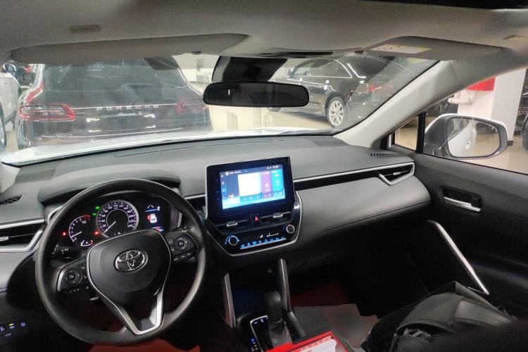 Used Toyota FRONTLANDER 2022 2.0L CVT Luxury PLUS Edition