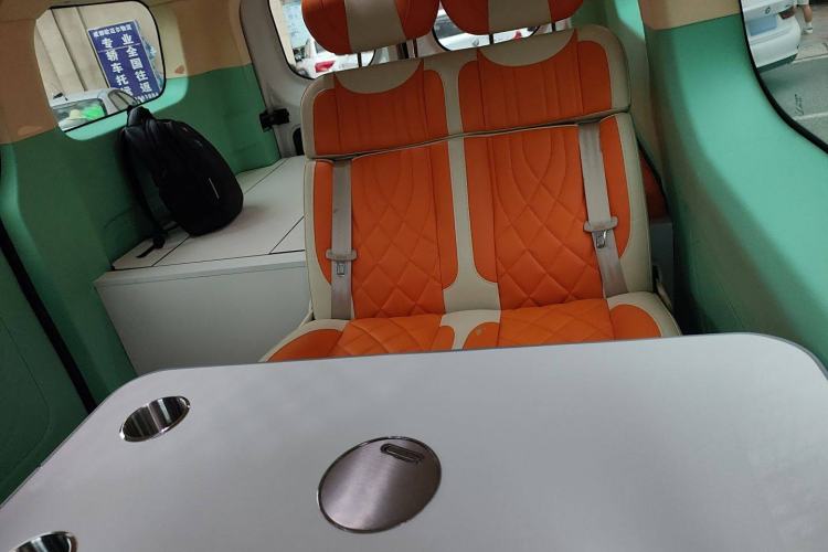 Used SAIC MAXUS Xintu V70 2023 2.0T Elite Edition Automatic Short Wheelbase Low Roof – 5/6 Seats