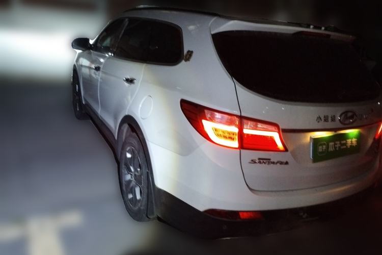 Used Hyundai Grand SantaFe 2013 3.0L 7-Seater Four-Wheel-Drive Comfort Edition
