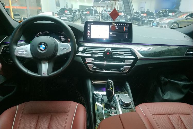 Used BMW 5 Series 2022 Second Facelift 525Li M Sport Package Center Console