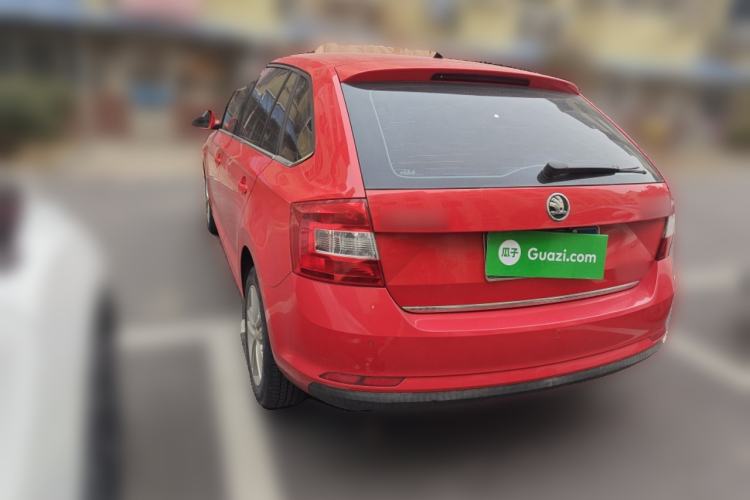 Used Skoda Rapid Spaceback 2014 1.6L Automatic Enjoyment Edition