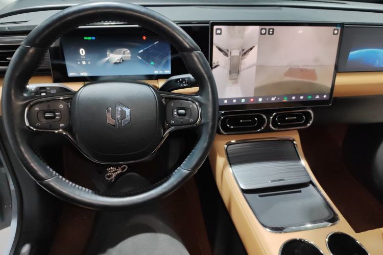 Used Leapmotor C11 2024 All-Electric 580 Luxury Edition
