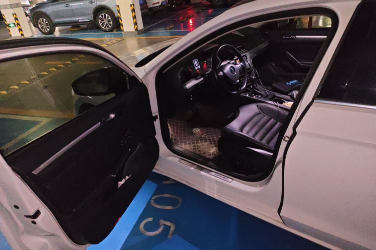 Used Volkswagen Lamando 2019 280TSI DSG Comfort Edition China VI standard Driver Seat