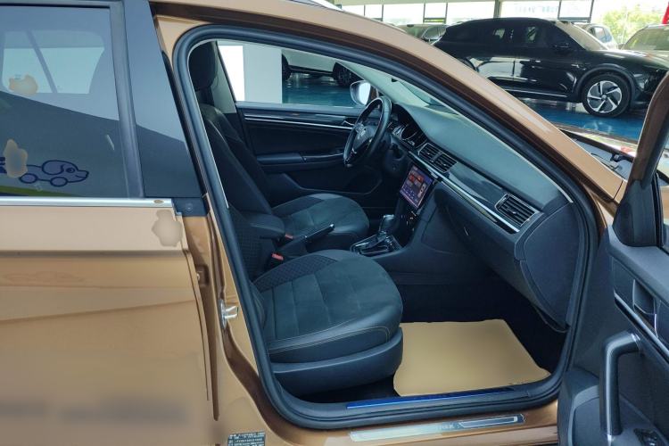 Used Volkswagen C-TREK 2017 230TSI DSG Luxury Model
