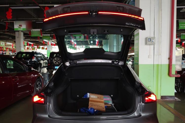 Used Changan UNI-V 2022 1.5T Prestige Version