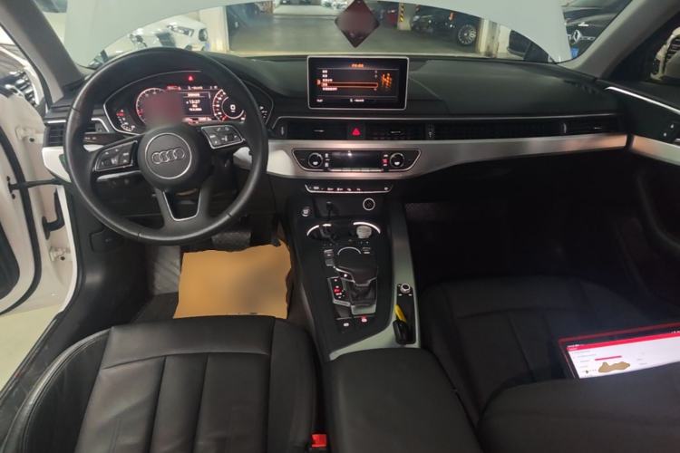 Used Audi A4L 2019 40 TFSI Fashion Edition China VI Emission Standard
