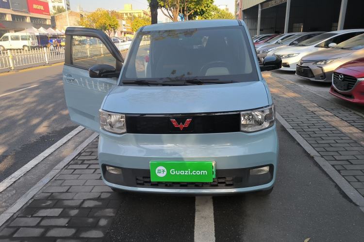 Used Wuling Hongguang MINIEV 2021 Macaron Sandwich Model 120 km Lithium Iron Phosphate