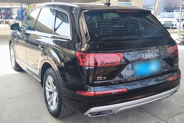 Used Audi Q7 2018 40 TFSI Comfort Model Exterior 2