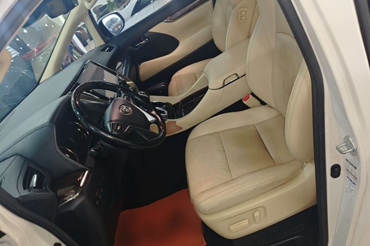 Used Toyota Alphard 2020 Dual-Engine 2.5L Luxury Edition
