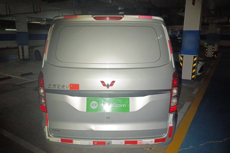 Used Wuling Hongguang V 2022 1.5L Jingqu Edition Enclosed-Window Vehicle with Electric Power Steering LAR