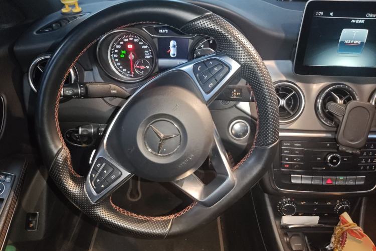 Used Mercedes-Benz CLA 2017 CLA 220 4MATIC
