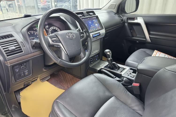 Used Toyota Prado 2018 3.5L Automatic TX-L with Rear-Mounted Spare Tire Interior 1