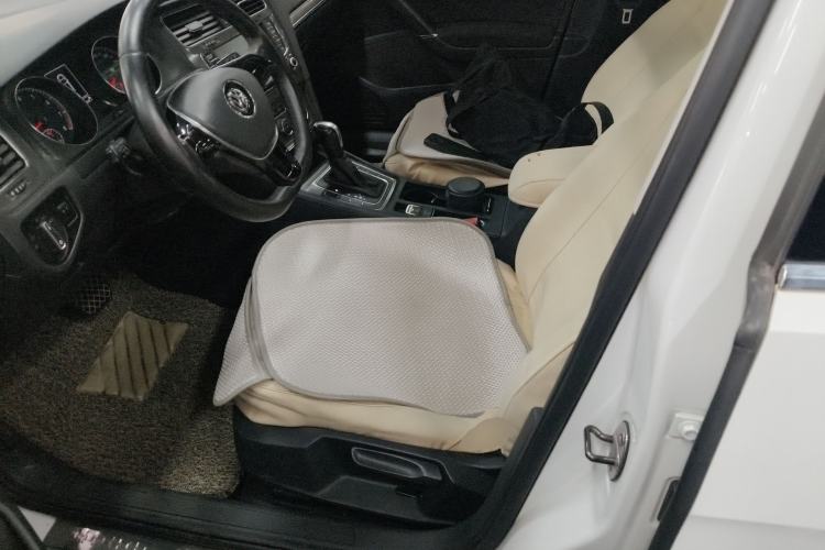 Used Volkswagen Golf 2014 1.6L Automatic Comfort Model Left Front Seat