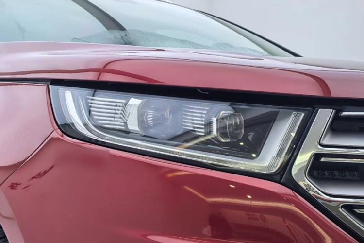 Used Ford Edge 2015 2.0T GTDi 4x4 High-Grade Model
