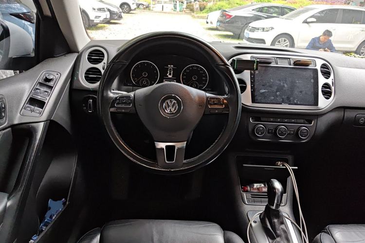 Used Volkswagen Tiguan 2015 1.8TSI Automatic Two-Wheel Drive Comfort Edition Steering Wheel